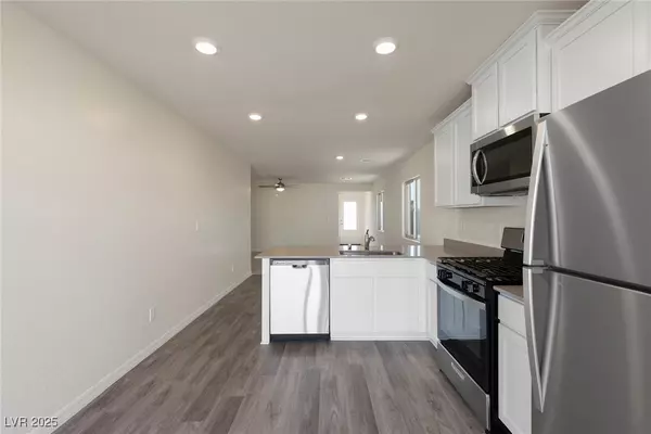 North Las Vegas, NV 89032,4240 Golden Sol ST