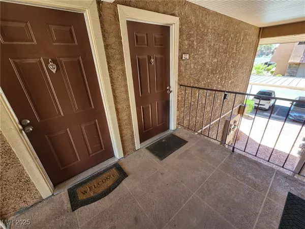 5020 Indian River DR #422, Las Vegas, NV 89103
