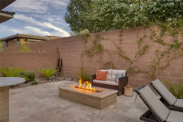 Las Vegas, NV 89148,9987 Amethyst Hills ST