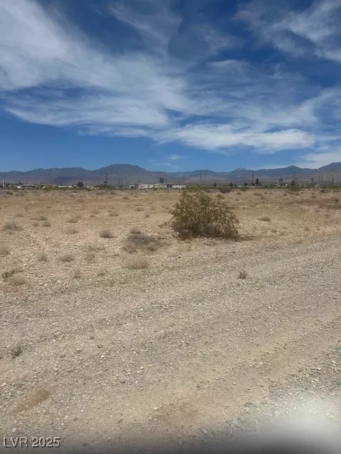 2140 E Jumping Fox ST, Pahrump, NV 89048