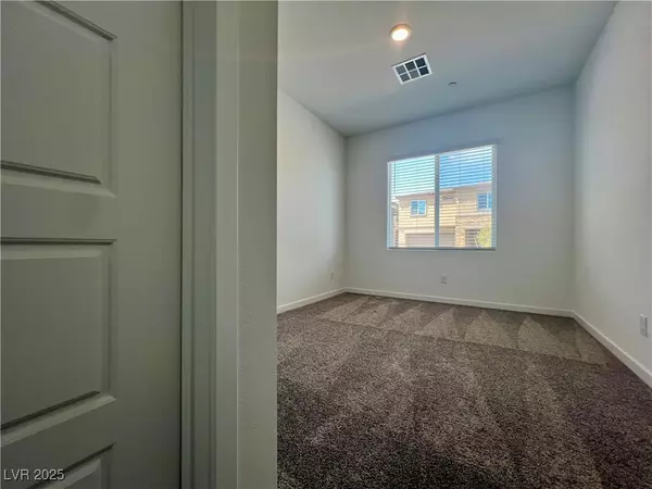 Henderson, NV 89015,308 Mount Tyndall ST