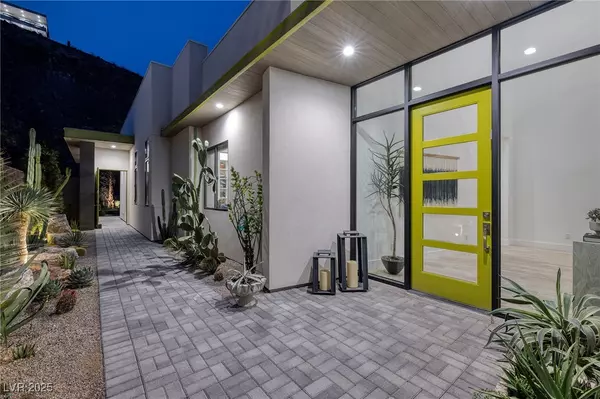 Henderson, NV 89012,523 Serenity Point DR