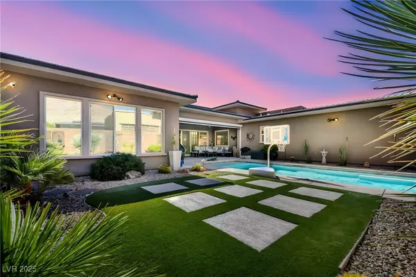 10018 Regency Square AVE, Las Vegas, NV 89148
