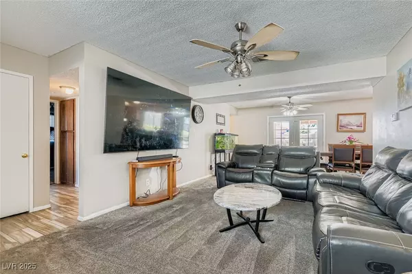 Las Vegas, NV 89145,6913 Camp Fire RD