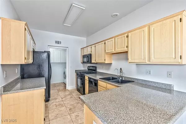 Henderson, NV 89014,1633 Cave Spring DR