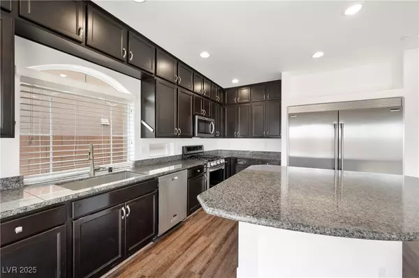 Las Vegas, NV 89139,9212 Midnight Cellars ST