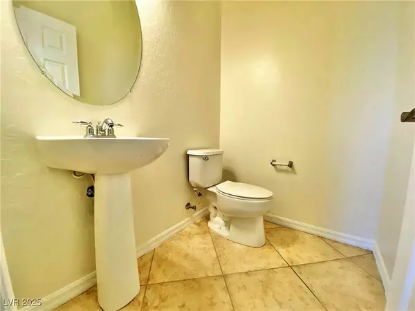 North Las Vegas, NV 89084,6864 Owlet CT