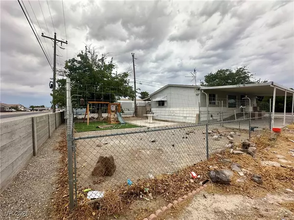 Pahrump, NV 89048,1061 S Comstock CIR