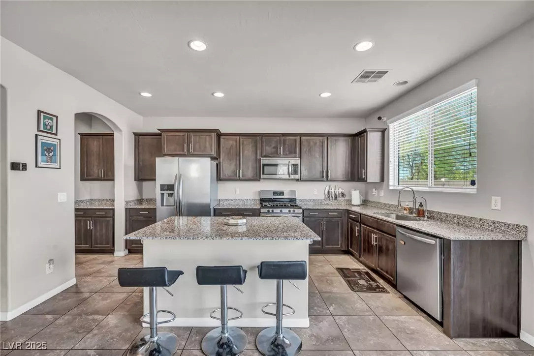 North Las Vegas, NV 89081,5941 Galway Bay ST