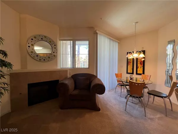 Las Vegas, NV 89113,7139 S Durango DR #211