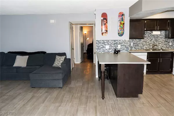 Las Vegas, NV 89128,1113 Sulphur Springs LN #202