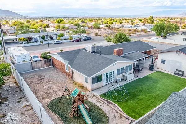 Henderson, NV 89002,2120 Thoroughbred RD