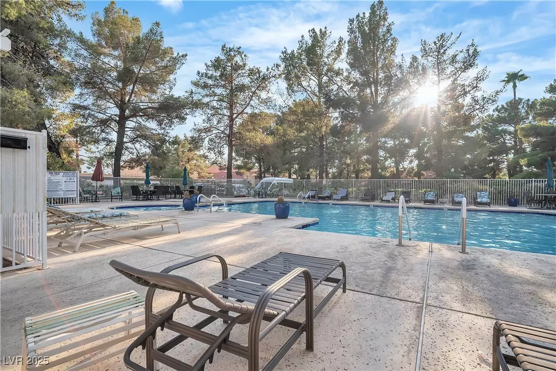 Las Vegas, NV 89102,2851 S Valley View BLVD #1104