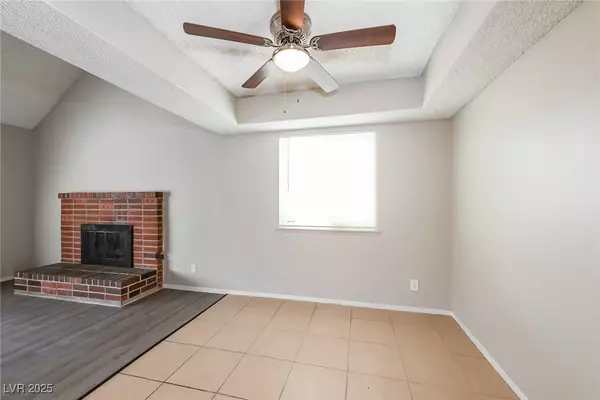 Las Vegas, NV 89120,5141 Shadow Hill DR