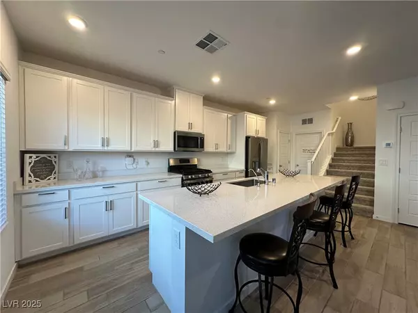 Henderson, NV 89011,250 Cordelia Cove AVE #213