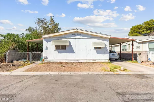 3772 Kolanut LN, Las Vegas, NV 89115
