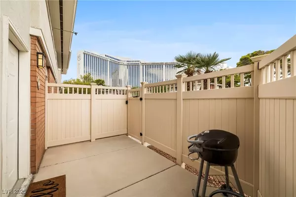 Las Vegas, NV 89109,669 Oakmont Avenue AVE #3709