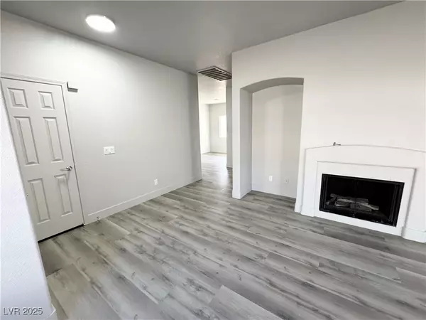 Las Vegas, NV 89113,7232 Deer View CT