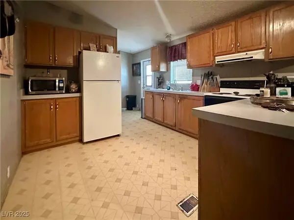 Pahrump, NV 89060,5321 N Linda ST