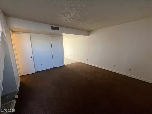 North Las Vegas, NV 89030,2112 Sun AVE #G