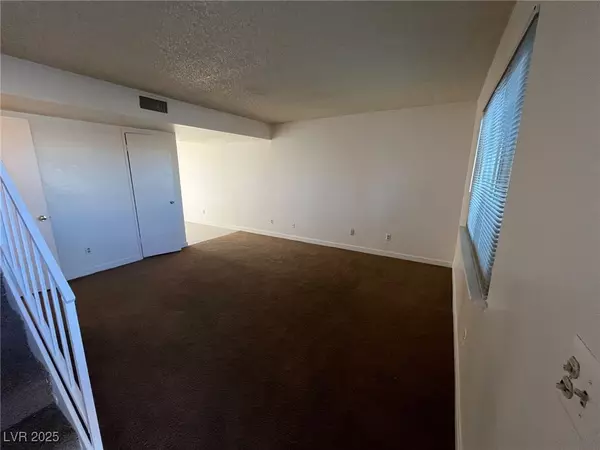 North Las Vegas, NV 89030,2112 Sun AVE #G