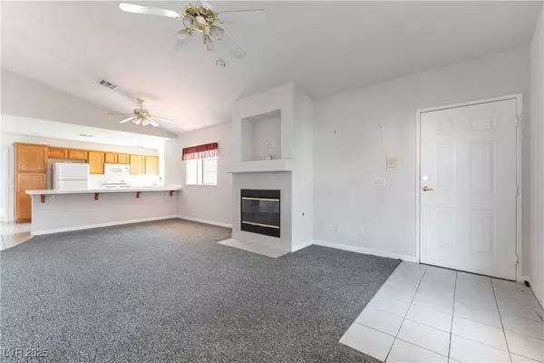 Las Vegas, NV 89117,3327 Erva ST #233