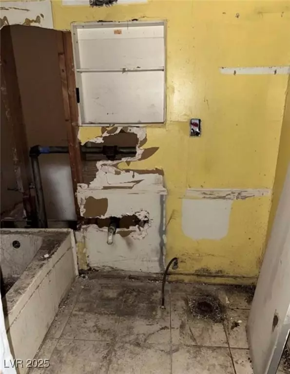 Las Vegas, NV 89106,709 G St ST