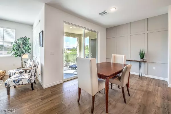 Henderson, NV 89052,2555 Hampton RD #10303