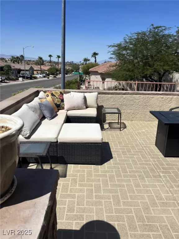 Henderson, NV 89012,2072 King Mesa DR