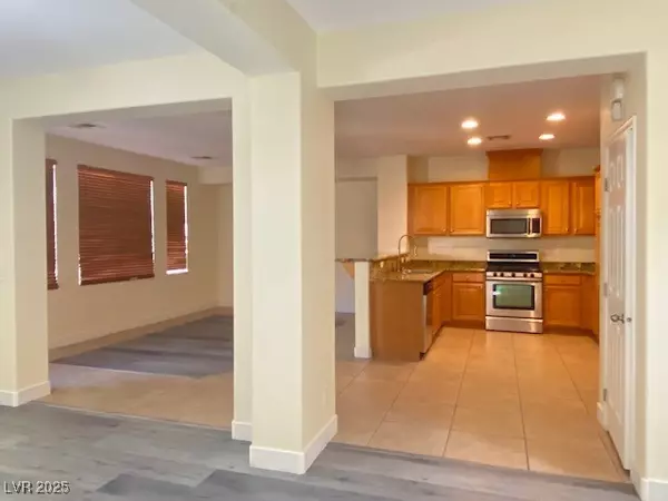 Las Vegas, NV 89113,8374 Pioneer WAY