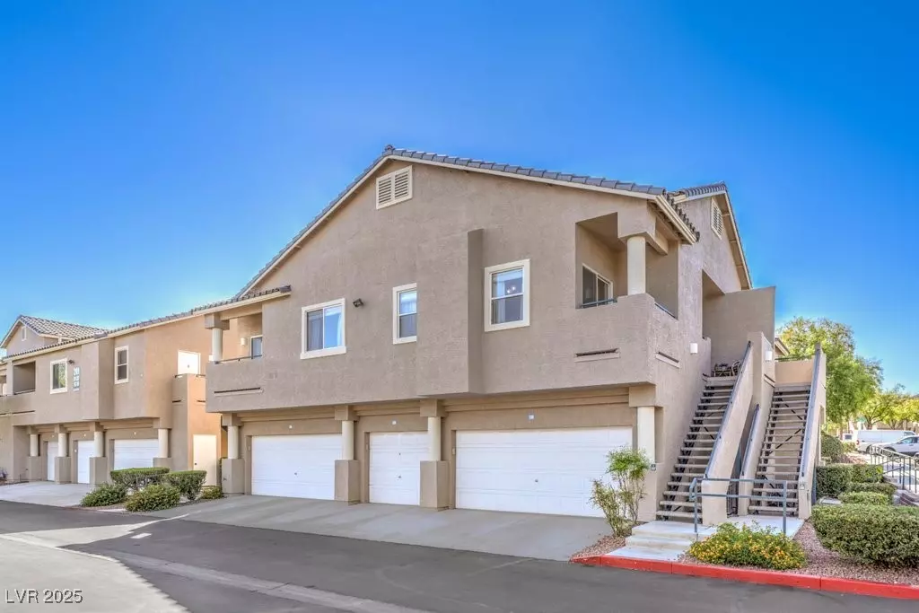Las Vegas, NV 89117,2101 Quartz Cliff ST #207