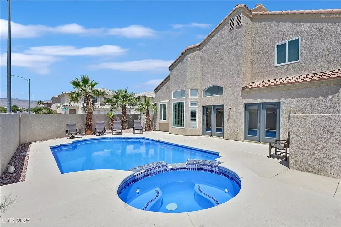 Las Vegas, NV 89147,8887 Mia Moore AVE
