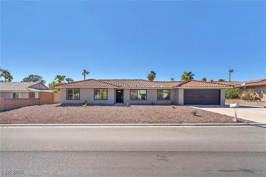 1295 Los Meadows DR, Las Vegas, NV 89110