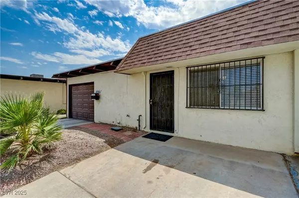 Las Vegas, NV 89121,2733 Heritage CIR