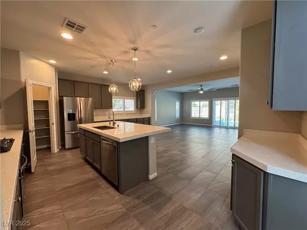 Henderson, NV 89011,12 Via Dolcetto
