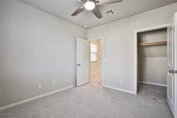 Las Vegas, NV 89148,6884 Stonetrace ST