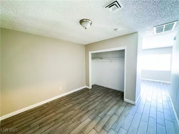Las Vegas, NV 89106,718 W Wilson AVE