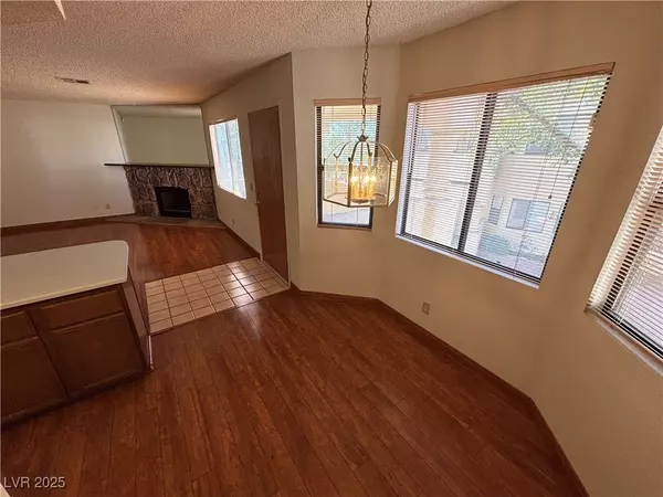 Las Vegas, NV 89128,1105 N Buffalo DR #201