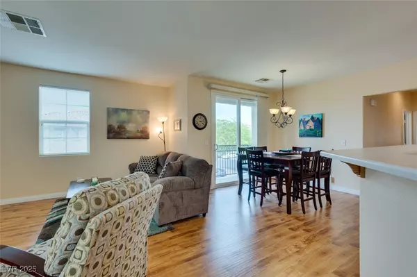 Las Vegas, NV 89118,6255 W Arby AVE #241