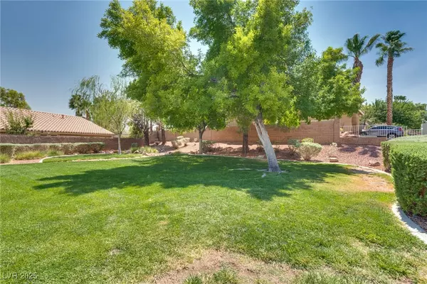 Las Vegas, NV 89144,10657 Blue Nile CT