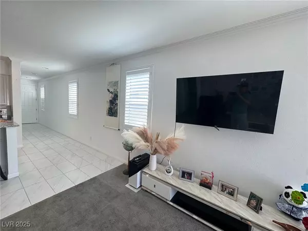 Las Vegas, NV 89103,5728 Lucky Pagoda CT