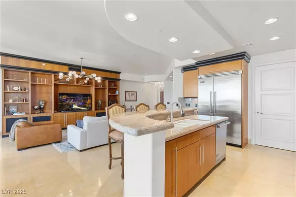 Las Vegas, NV 89145,9103 Alta DR #807