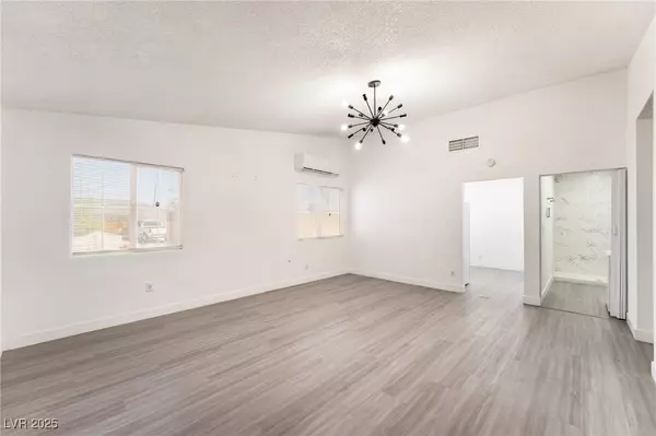 Las Vegas, NV 89108,5801 Halfmoon WAY