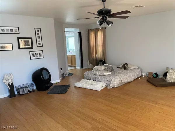 Las Vegas, NV 89117,10000 Ranch Hand AVE