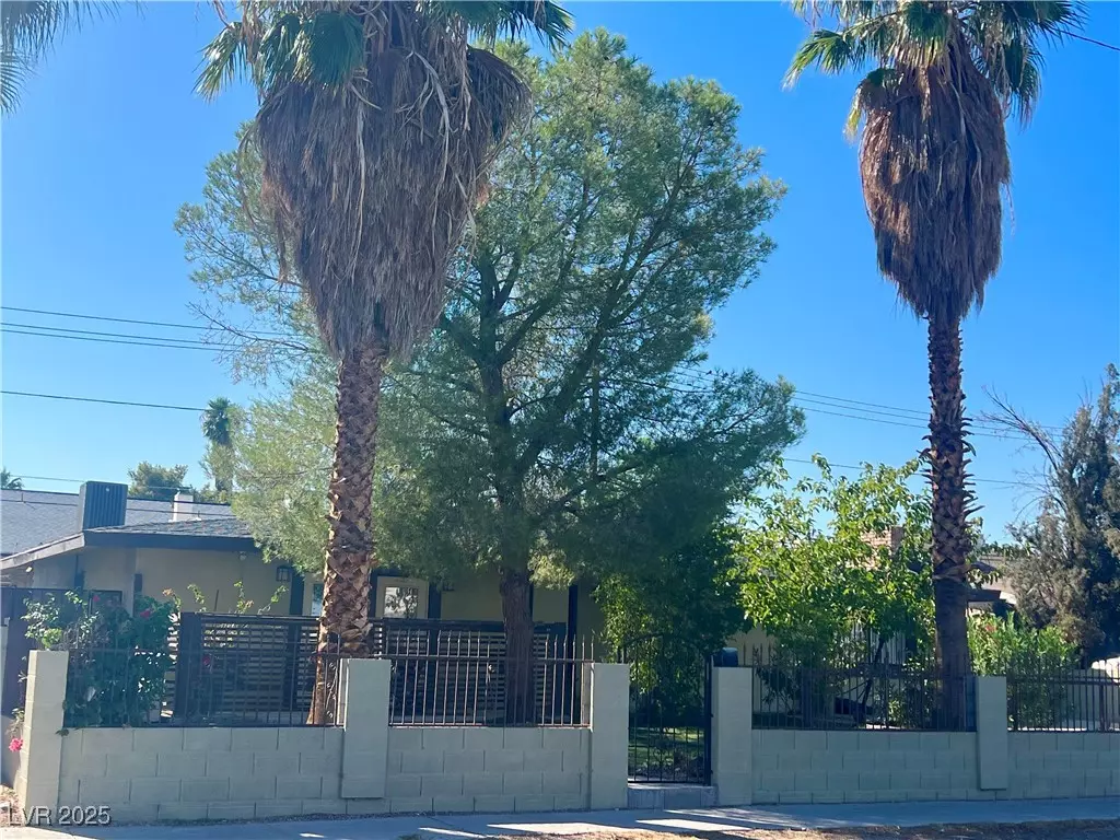 Las Vegas, NV 89108,1325 Pyramid DR