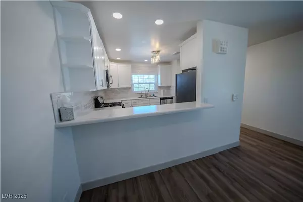 Henderson, NV 89074,2881 Violet LN #2881