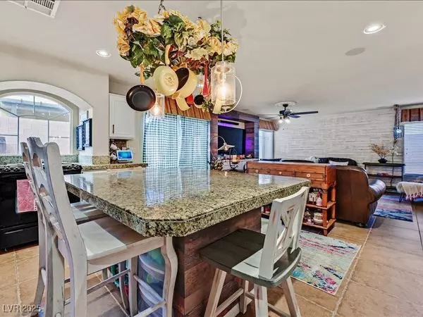 Las Vegas, NV 89139,5892 Lazy Creek AVE