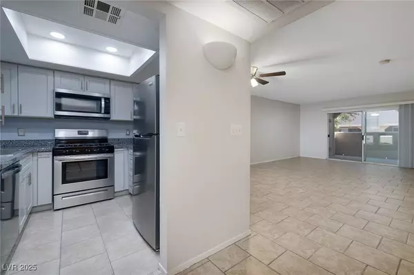 Las Vegas, NV 89128,1908 Tierra Vista DR #104