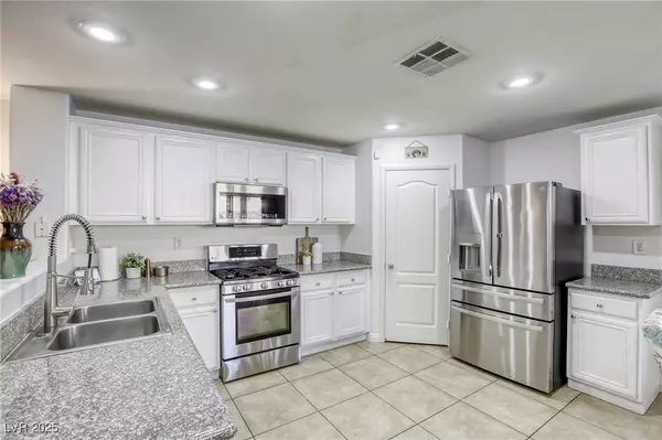 Las Vegas, NV 89183,68 Jewel Mine AVE