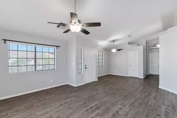 Henderson, NV 89002,837 Holly Lake WAY